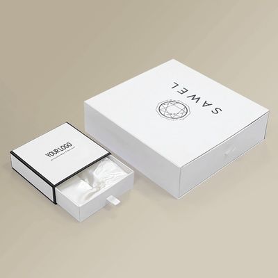 Varnished Satin Lined Rigid Cardboard Sliding Drawer Gift Boxes for Cosmetic Packaging