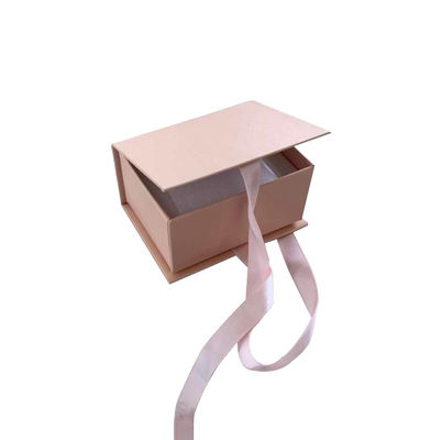 Customized White Cardboard Gift Box with Ribbon Closure APPAREL Logo Printing Acceptable