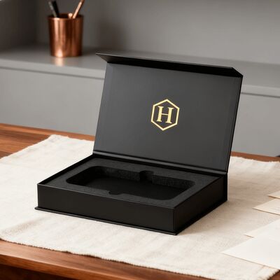Custom Paper Box Wholesale Packaging Magnetic Gift Box Black Paperboard Sponge Matt Lamination for Sport Cards
