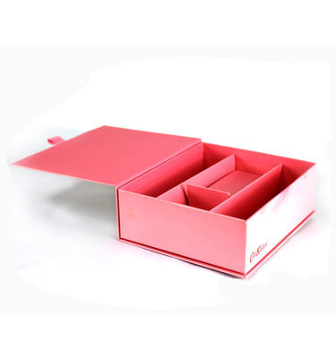 Customizable colorful Paper Heart Shaped Gift Boxes With Varnished Finish