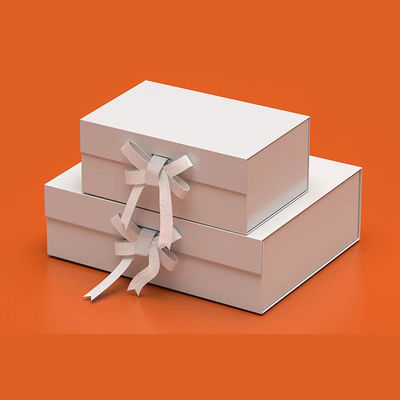 Luxury Magnetic Packaging Box Book Shaped Paper Clamshell Gift Box Custom Print