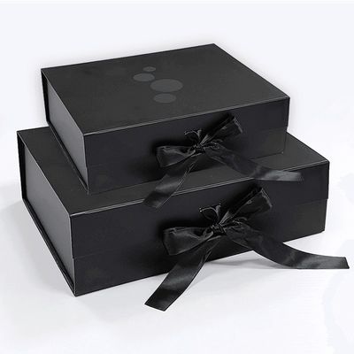 157g Art Paper Magnetic Packaging Box 2mm Cardboard Magnetic Gift Boxes With Ribbon
