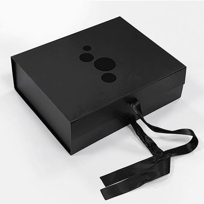 157g Art Paper Magnetic Packaging Box 2mm Cardboard Magnetic Gift Boxes With Ribbon
