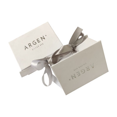 Customized White Cardboard Gift Box with Ribbon Closure APPAREL Logo Printing Acceptable