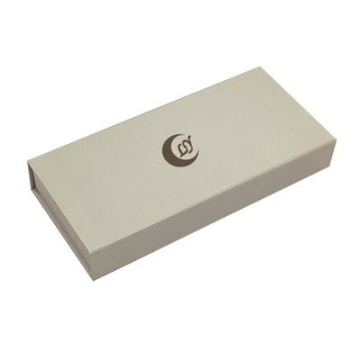 White Stylish Magnetic Packaging Box UV Coated Flip Magnetic Gift Box For Stickers