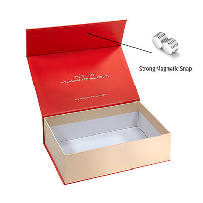 Custom Luxury Red Magnetic Clamshell Christmas Theme Gift Box Bio-Degradable Rigid Magnetic Closure Box Packaging With Handle