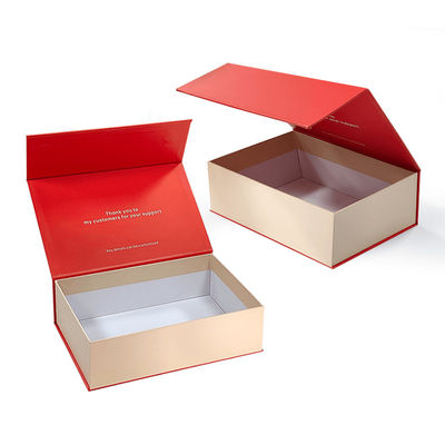 Custom Luxury Red Magnetic Clamshell Christmas Theme Gift Box Bio-Degradable Rigid Magnetic Closure Box Packaging With Handle