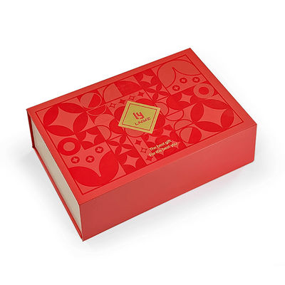 Custom Luxury Red Magnetic Clamshell Christmas Theme Gift Box Bio-Degradable Rigid Magnetic Closure Box Packaging With Handle