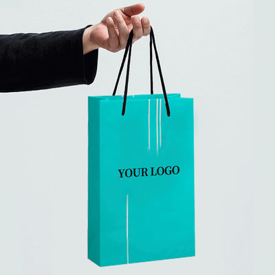 Customized High-end Hand held Gift Bags Clothing Store Personalized Craft Kraft Paper Bags Gift Packaging