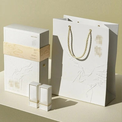 Custom Printing Cosmetic Environmentally Friendly Lipstick Three-in-one Lip Gloss Packaging Gift Set Packaging Box
