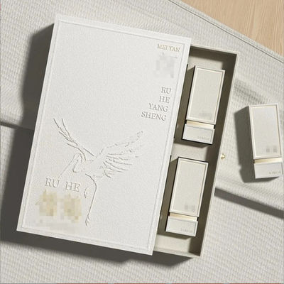 Custom Printing Cosmetic Environmentally Friendly Lipstick Three-in-one Lip Gloss Packaging Gift Set Packaging Box