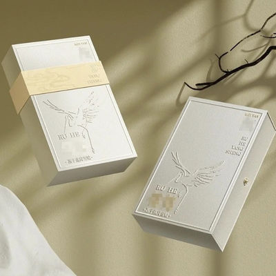 Custom Printing Cosmetic Environmentally Friendly Lipstick Three-in-one Lip Gloss Packaging Gift Set Packaging Box