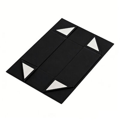 Wholesale Eco-Friendly Magnetic Packaging Gift Boxes Handle Custom Black Paperboard Sponge Matt Lamination for Sport Cards